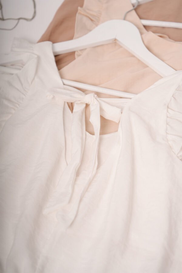 Musculosa cey premium liso para atar atras manga volado «GELA»
