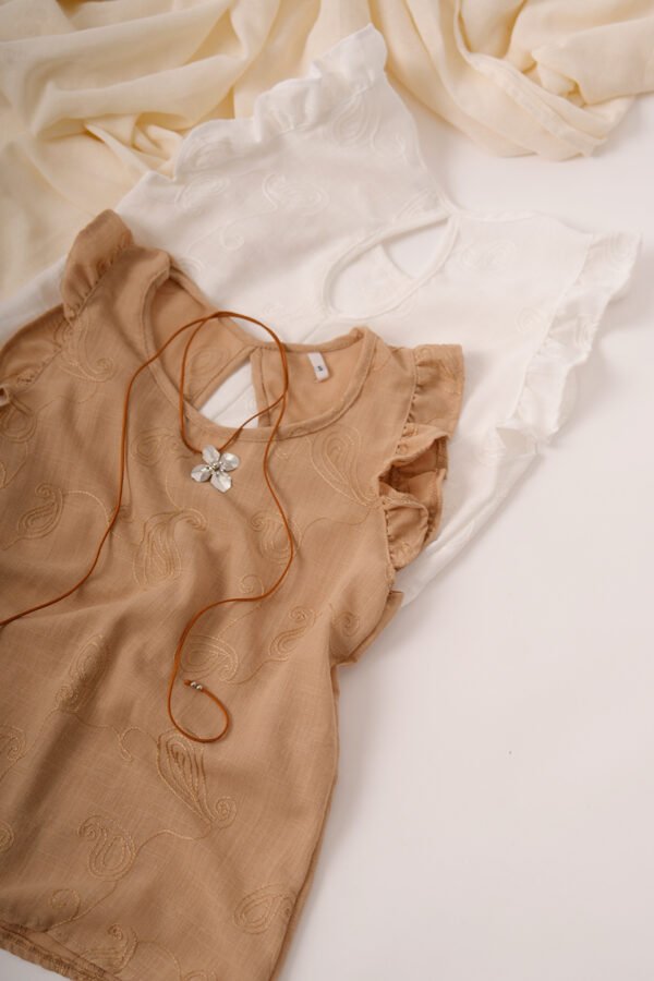 Musculosa con gota tela lino broderie "NIMEA"