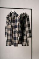 Saco largo paño estampado cuadrille sin botones "CLIRA"