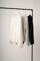 Sweater con lentejuelas delantero cuello v "DIANA"