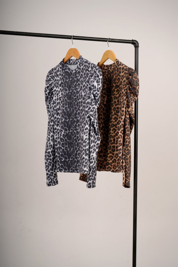 Buzo rustico manga princesa animal print "GALLY"