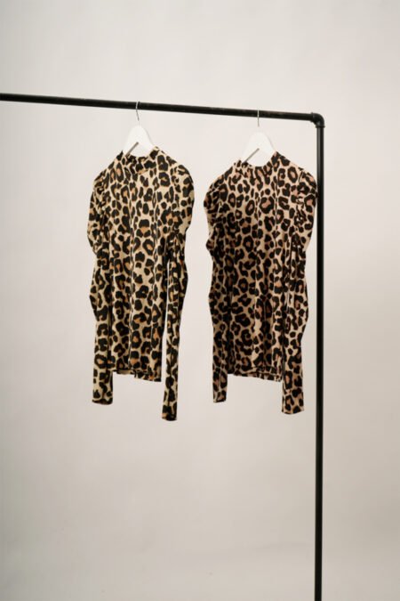 Buzo manga princesa merlina estampada animal print "GISEL" - Imagen 2