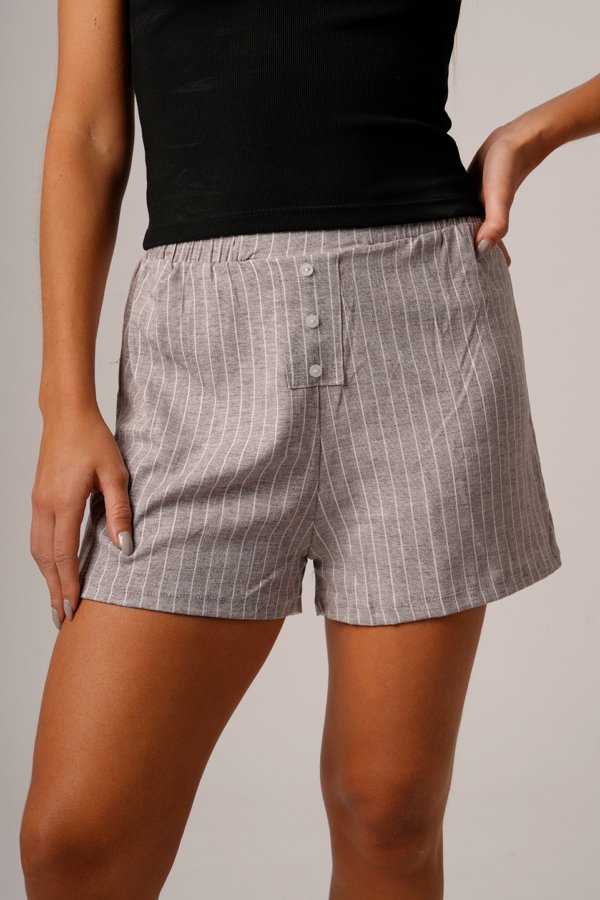 Short lino rayado con elastico y 3 botones "NERINA"