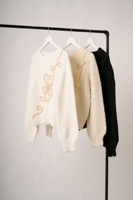 Sweater 1 flor con tachas "VALENTINA" - Imagen 2