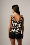 Musculosa cey premium para atar "VESKA"