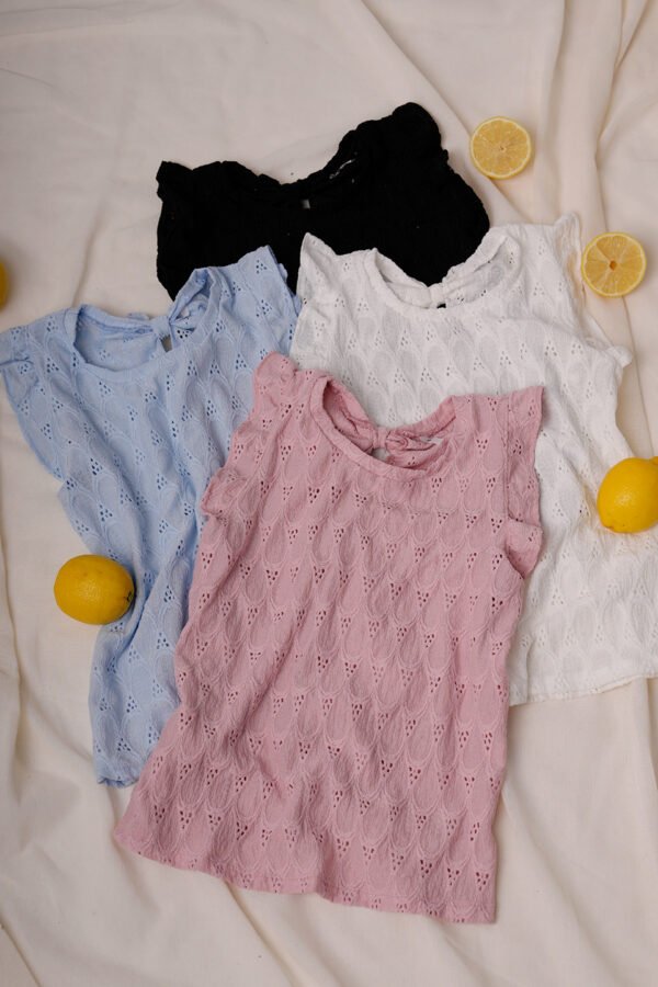 Musculosa gota con moño atras broderie crep "ANA"