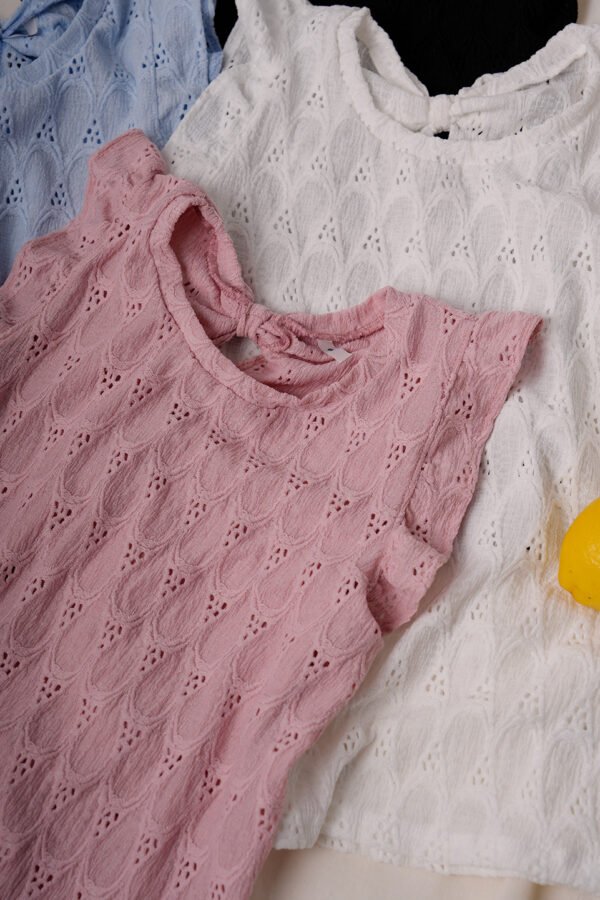 Musculosa gota con moño atras broderie crep "ANA"