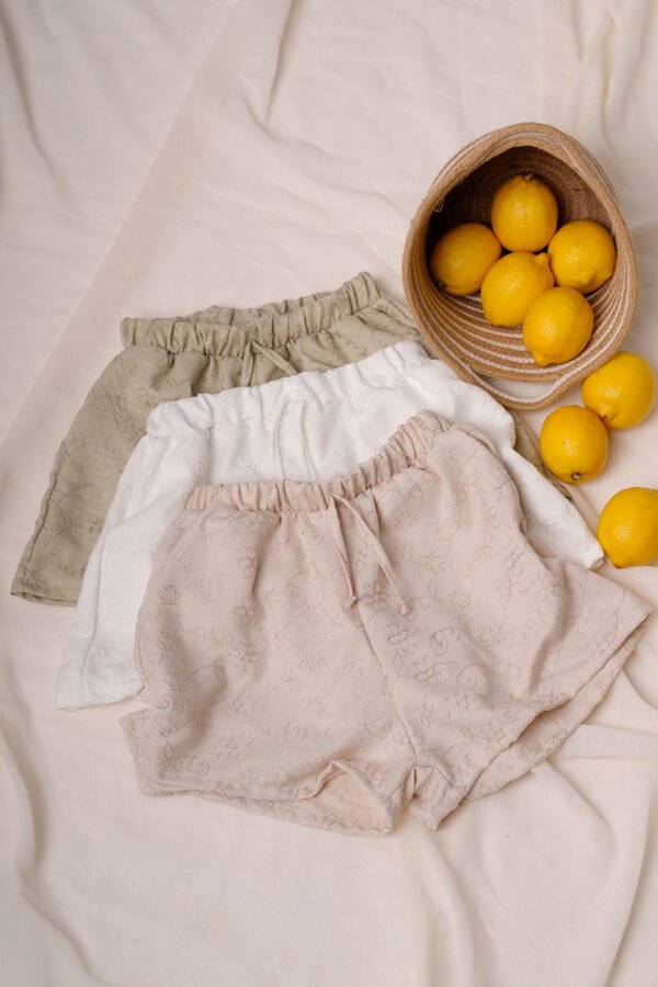 Short lino twill broderie "MIDO"