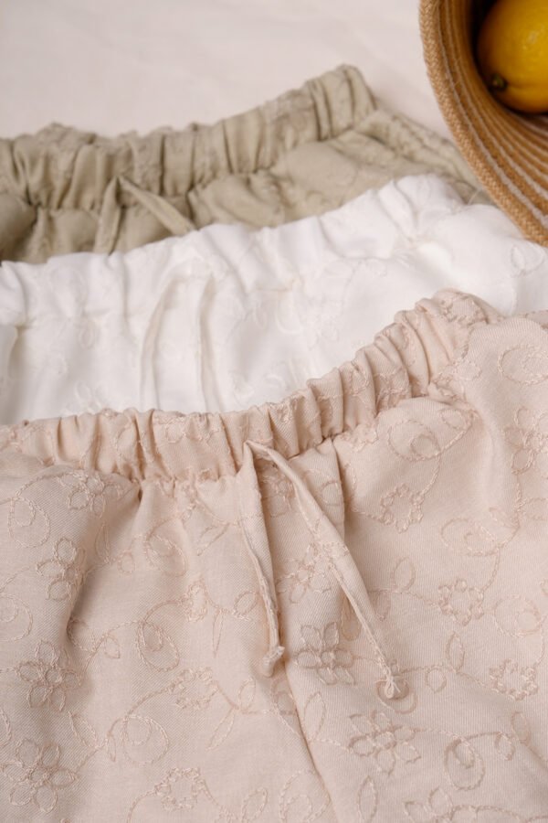 Short lino twill broderie "MIDO"