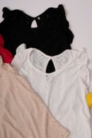 Musculosa con gota broderie punto "VIOLE"