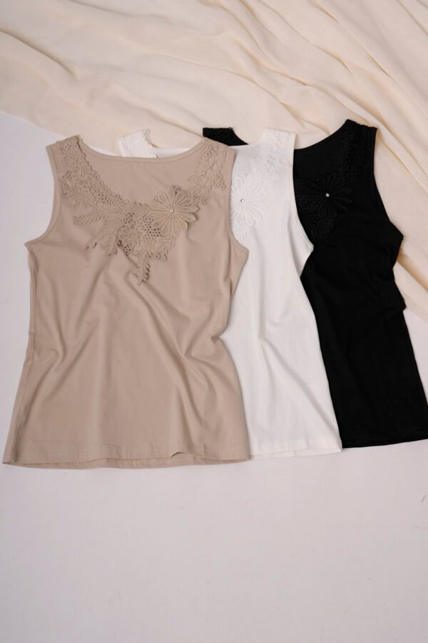 Musculosa puntilla broderie cuello tacha "PROLA"
