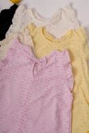 Musculosa gota con moño atras broderie punto "TERE"