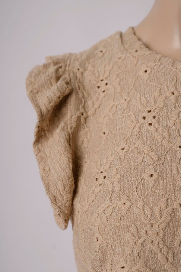 Musculosa gota con moño atras broderie crep "DORA"