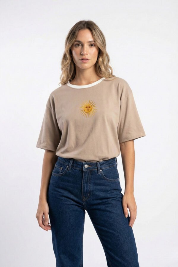 Remera Boxy Ribb Sol De Mayo Argentina En El Medio En DTF «SOLES»