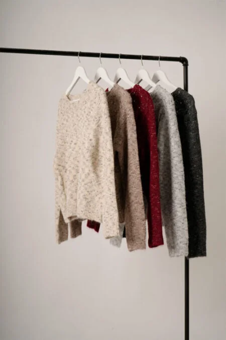 Sweater Cuello Redondo Tachas Arriba «KARACHI»