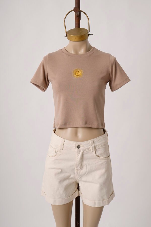 Top ribb manga corta cuello redondo sol de mayo bordado en el medio "ARUBA"