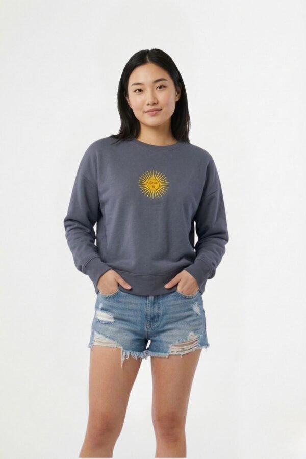 Buzo rustico frisado cuello redondo sol bordado "CINTIA"