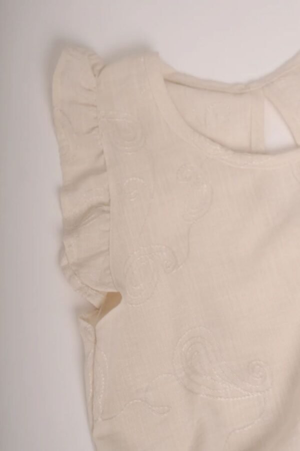 Musculosa con gota tela lino bordado "NIMEA"